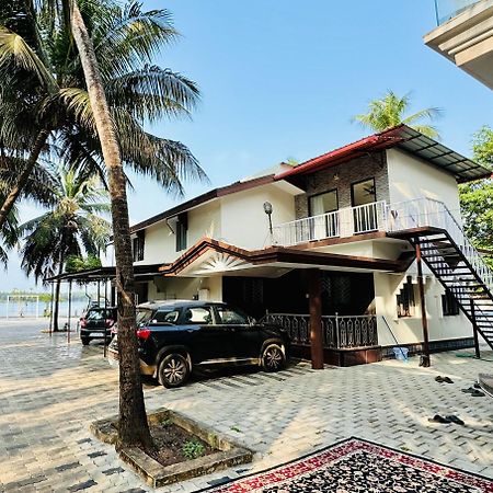 The Backwater Homestay Udupi Bagian luar foto