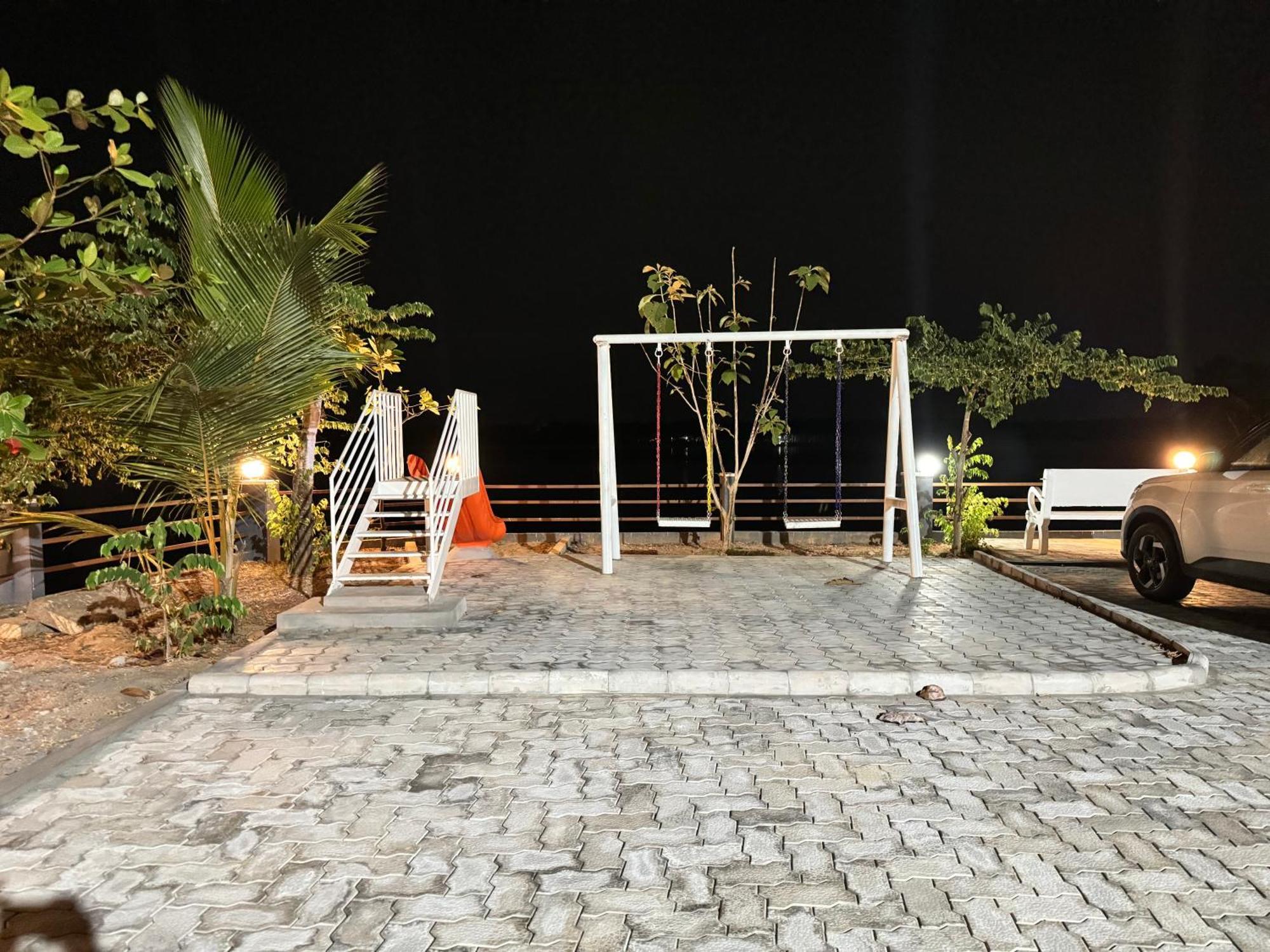 The Backwater Homestay Udupi Bagian luar foto